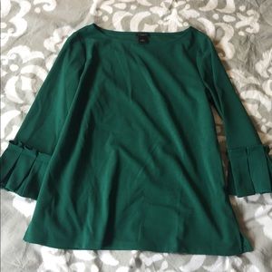 Ann Taylor emerald ruffle sleeve blouse small